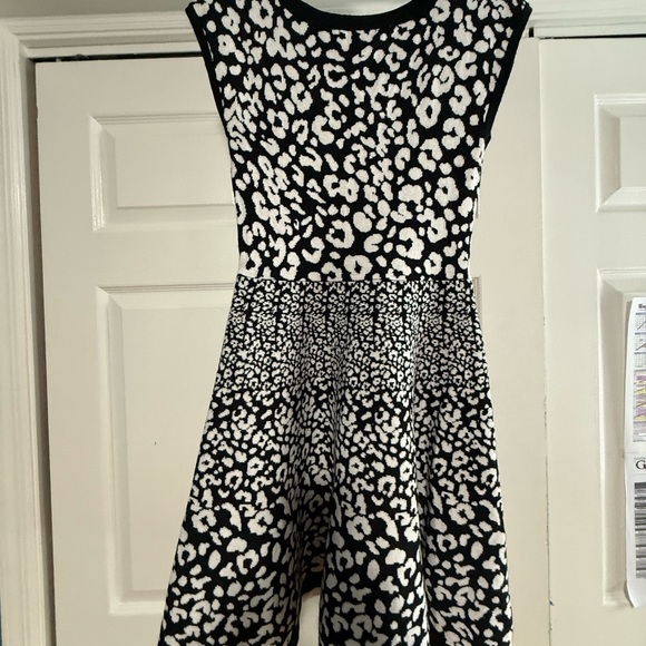 Black and White Leopard Print Dress - Picture 11 of 12